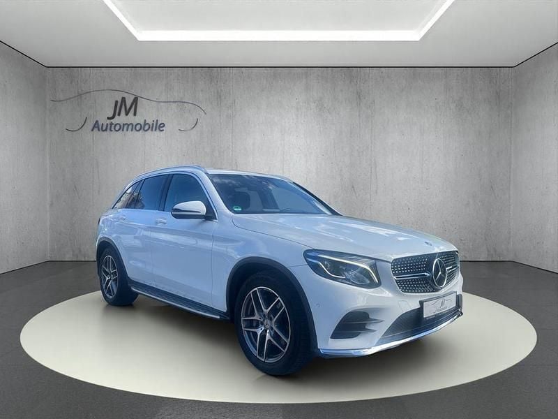 Weiß Gebraucht 2018 Mercedes GLC220 AMG SUV | 27.990 € (Fairer Preis) - Bild 1/4