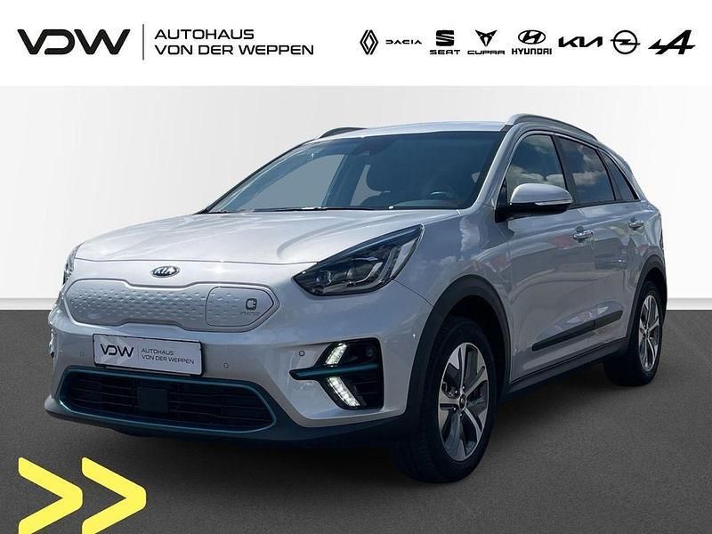 Silber Gebraucht 2020 Kia e-Niro Spirit SUV | 21.890 € (Guter Preis) - Bild 1/4