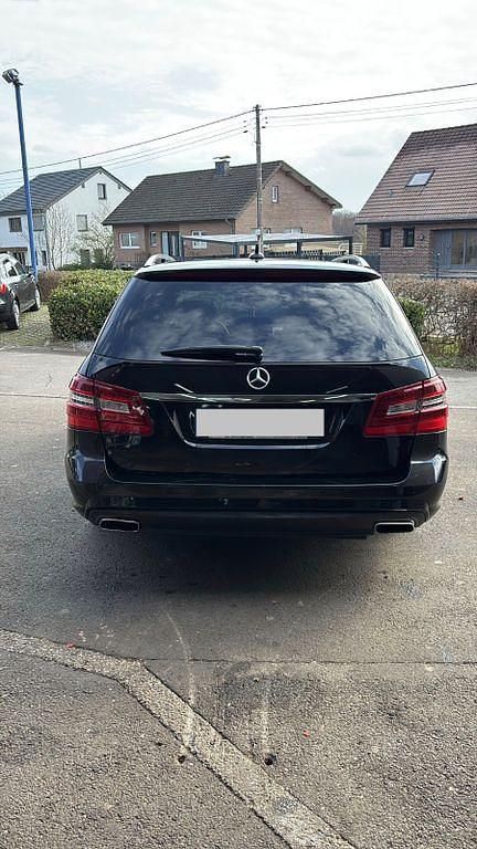 Gebraucht Mercedes E350 Avantgarde 265 PS (194 kW) 2011 Schwarz Kombi