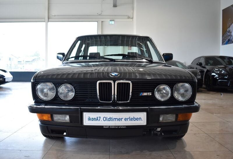 Gebraucht BMW M5 Performance 286 PS (210 kW) 1986 Schwarz Limousine