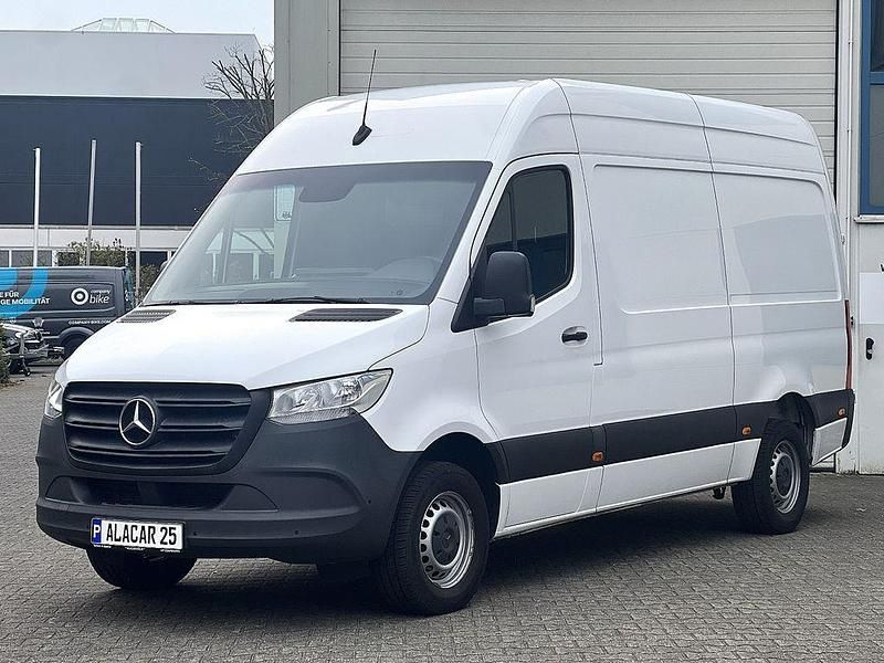 Używany Mercedes Sprinter 163 KM (119 kW) 2019 Biały Van