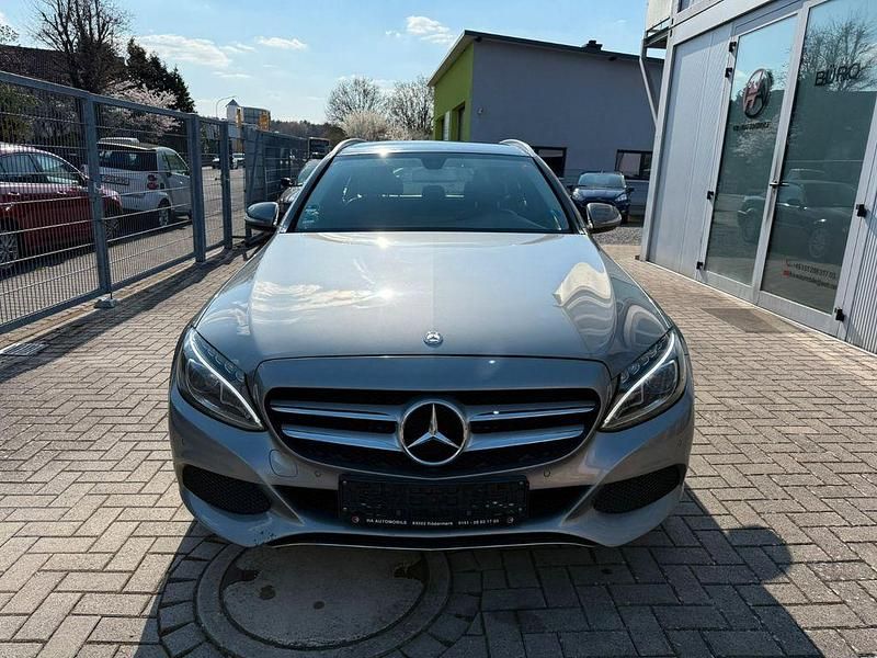 Gebraucht Mercedes C200 136 PS (100 kW) 2014 Silber Kombi