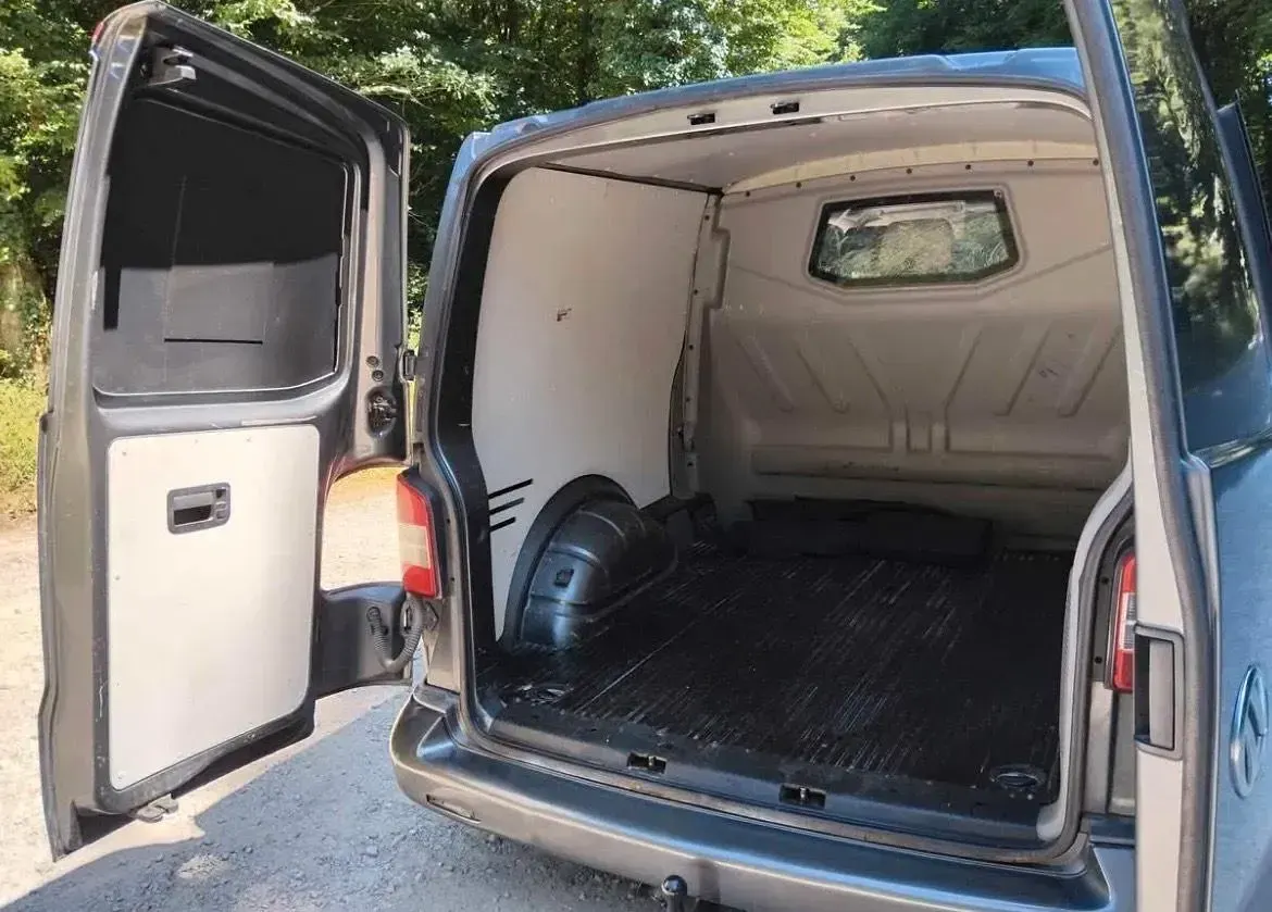 Second-hand VW Transporter 180 CP (132 kW) 2011 Gri Van