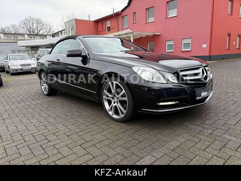 Gebraucht Mercedes E220 170 PS (125 kW) 2012 Obsidianschwarz  metalliclack Cabrio