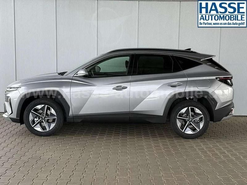 Neu Hyundai Tucson 160 PS (117 kW) 2025 Shimmering silver SUV