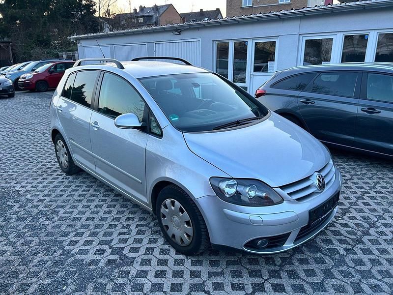 Gebraucht VW Golf VI United 122 PS (89 kW) 2008 Reflexsilber metallic Kleinwagen