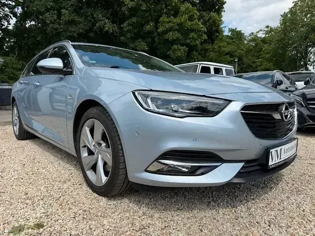 Gebraucht Opel Insignia Dynamic 165 PS (121 kW) 2018 Blau Limousine