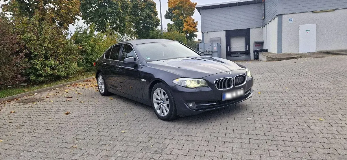 Gebraucht BMW 530 258 PS (189 kW) 2011 Schwarz Limousine