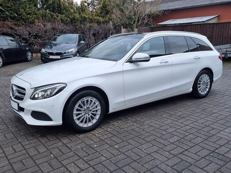 Gebraucht Mercedes C250 204 PS (150 kW) 2015 Weiß Kombi