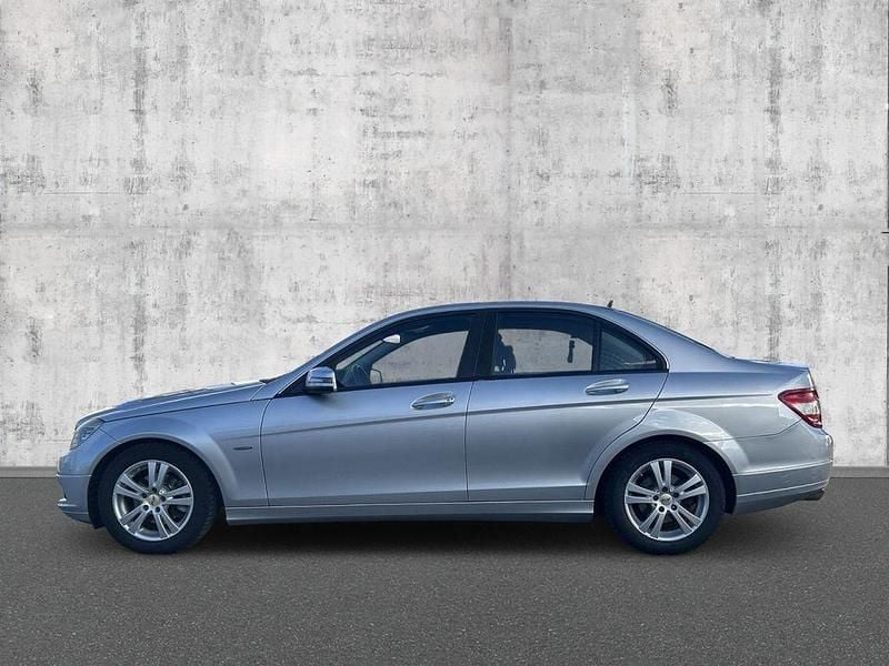 Gebraucht Mercedes C180 156 PS (114 kW) 2009 Silber Limousine