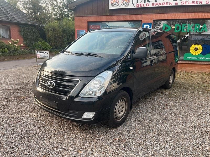 Gebraucht Hyundai H-1 Premium 170 PS (125 kW) 2013 Schwarz Van / Kleinbus