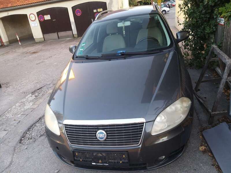 Grau Gebraucht 2005 Fiat Croma Kombi | 490 € (Fairer Preis) - Bild 1/4