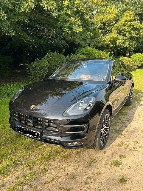 Schwarz Gebraucht 2016 Porsche Macan Turbo SUV | 49.000 € (Etwas zu teuer) - Bild 1/4