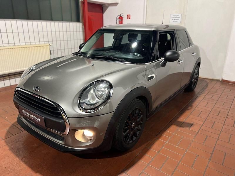 Usata Mini ONE 75 CV (55 kW) 2016 Argento Utilitaria