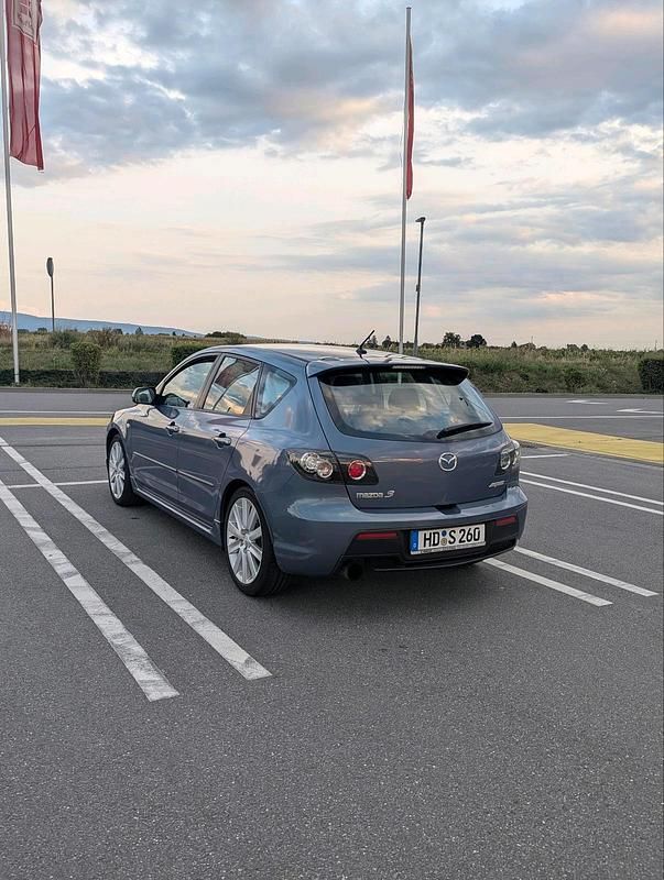 Blau Gebraucht 2006 Mazda 3 Limousine | 7.500 € (Teuer) - Bild 1/4