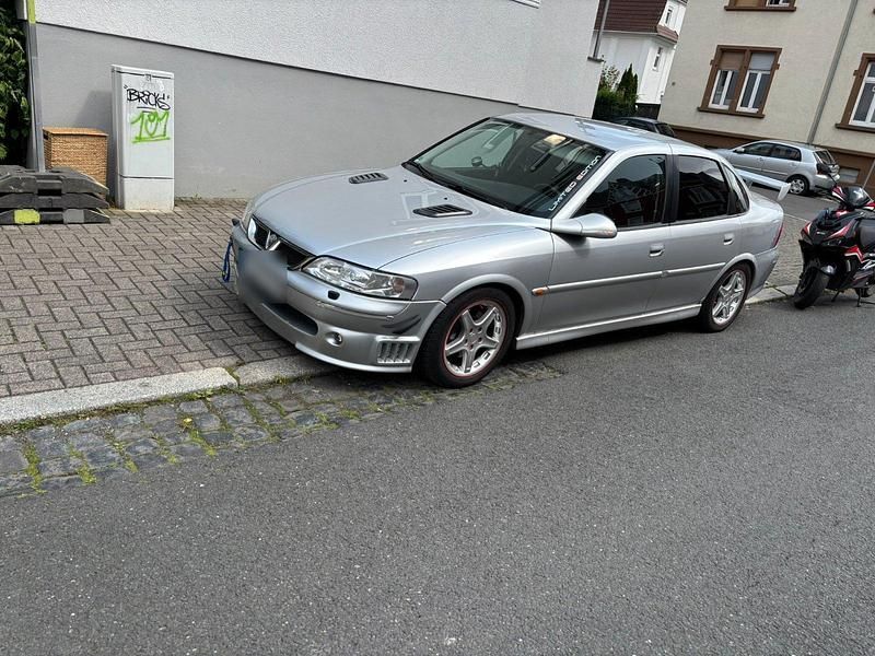Gebraucht Opel Vectra 136 PS (100 kW) 2000 Silber Limousine