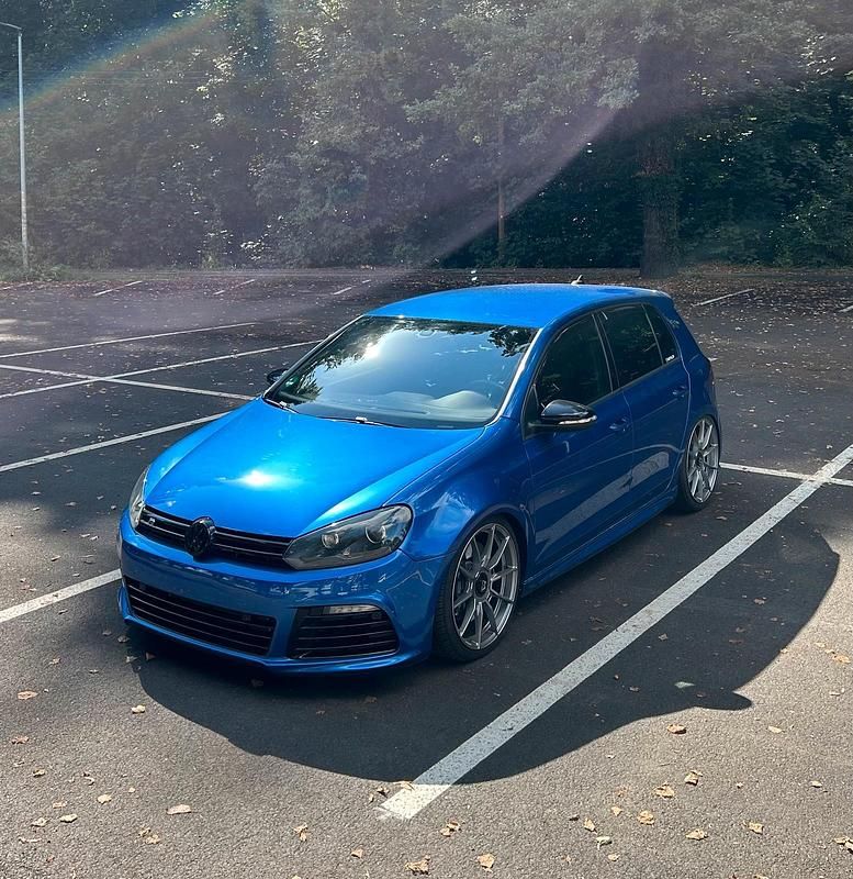Blau Gebraucht 2012 VW Golf VI R Limousine | 17.450 € - Bild 1/4