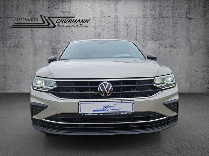 Gebraucht VW Tiguan Move 150 PS (110 kW) 2023 Silber SUV