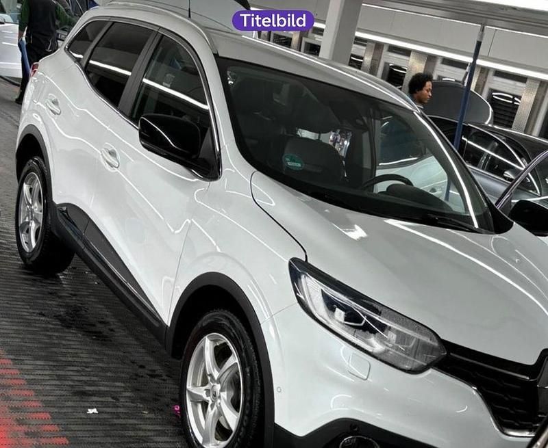 Weiß Gebraucht 2015 Renault Kadjar Bose Edition SUV | 8.500 € (Guter Preis) - Bild 1/3