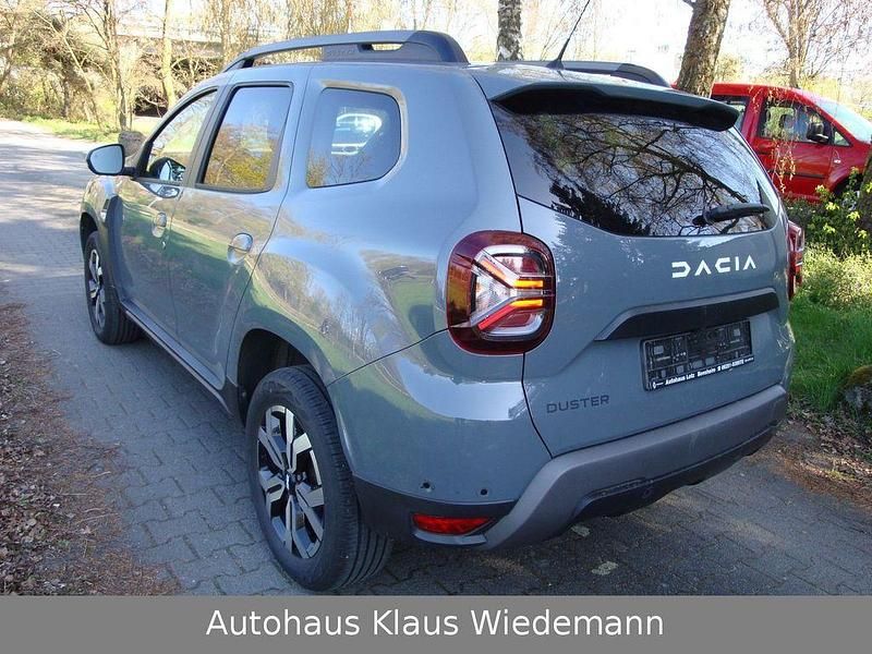 Gebraucht Dacia Duster Journey 131 PS (96 kW) 2023 Grau SUV