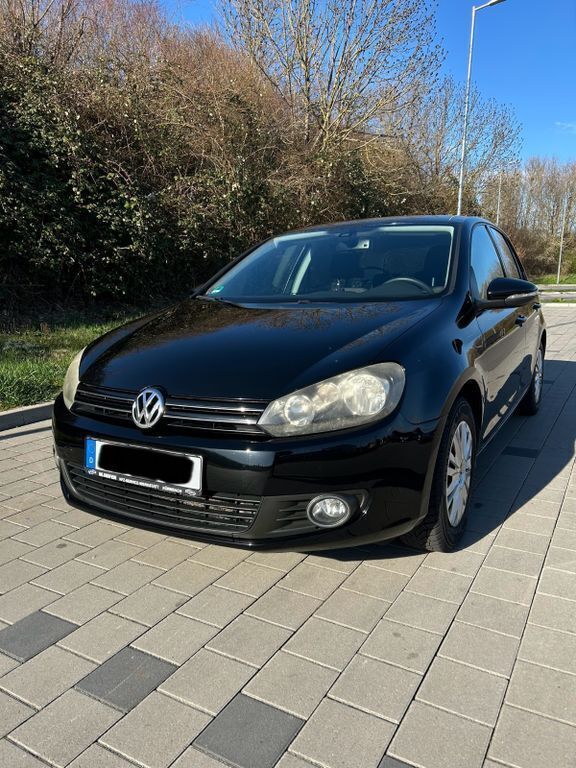Schwarz Gebraucht 2012 VW Golf VII Edition Kleinwagen | 5.700 € (Guter Preis) - Bild 1/4