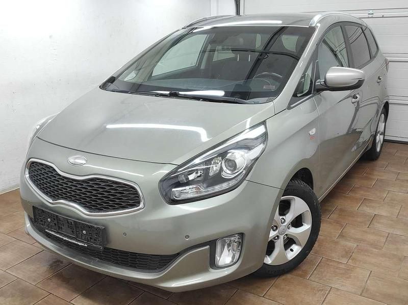 Gebraucht Kia Carens 136 PS (100 kW) 2014 Camden beige Van / Kleinbus