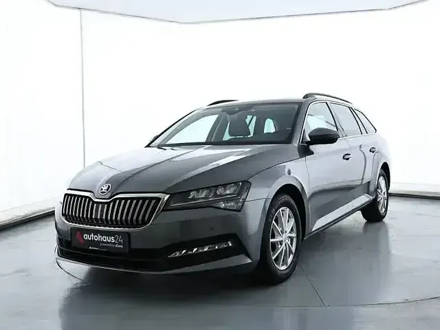 Gebraucht Skoda Superb Ambition 150 PS (110 kW) 2023 Grau Kombi