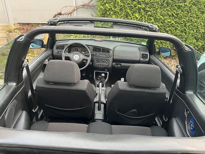 Gebraucht VW Golf Cabriolet 101 PS (74 kW) 2001 Schwarz Cabrio