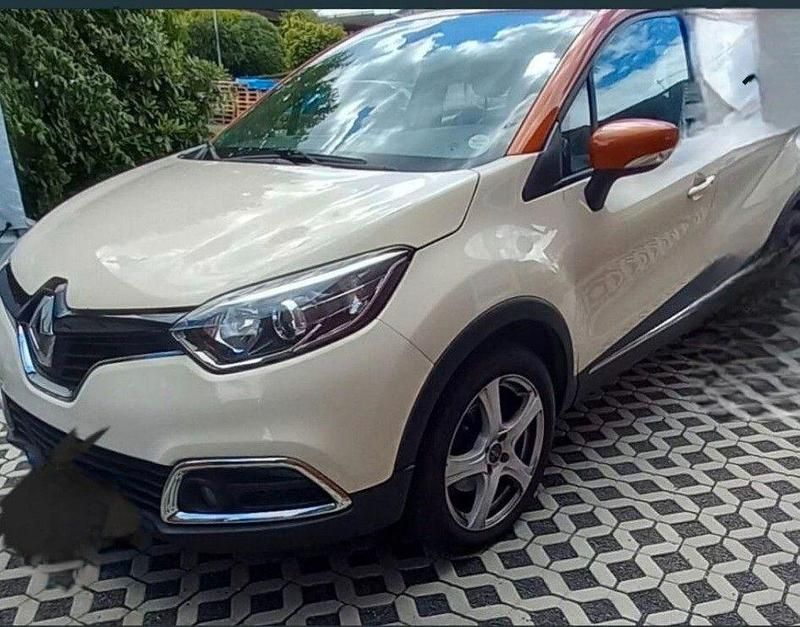 Beige Gebraucht 2015 Renault Captur Luxe SUV | 6.650 € (Fairer Preis) - Bild 1/1