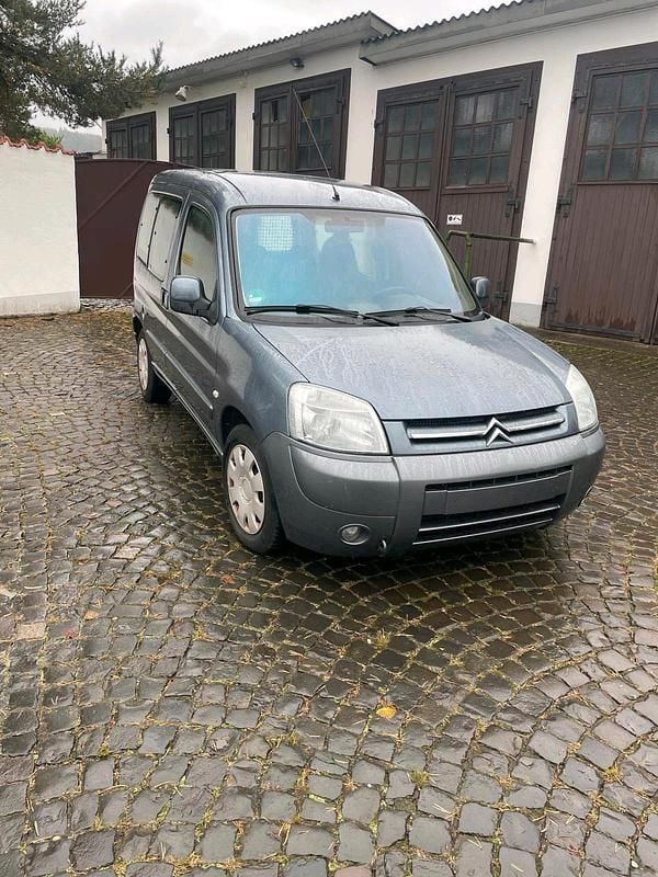 Grau Gebraucht 2006 Citroën Berlingo Van / Kleinbus | 1.500 € (Guter Preis) - Bild 1/4