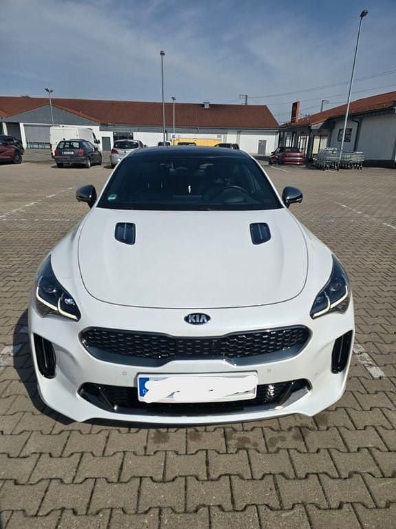Gebraucht Kia Stinger GT 366 PS (269 kW) 2021 Weiß Kleinwagen