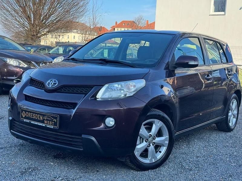 Gebraucht Toyota Urban Cruiser 101 PS (74 kW) 2009 Deep amethyst mica metallic Kleinwagen