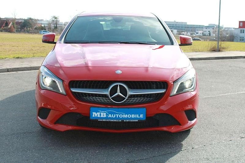 Gebraucht Mercedes CLA180 122 PS (89 kW) 2015 Jupiterrot uni Limousine