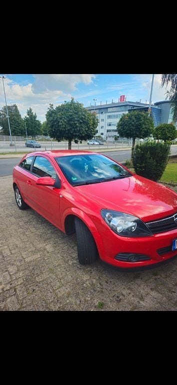 Rot Gebraucht 2006 Opel Astra GTC Limousine | 1.100 € (Guter Preis) - Bild 1/4