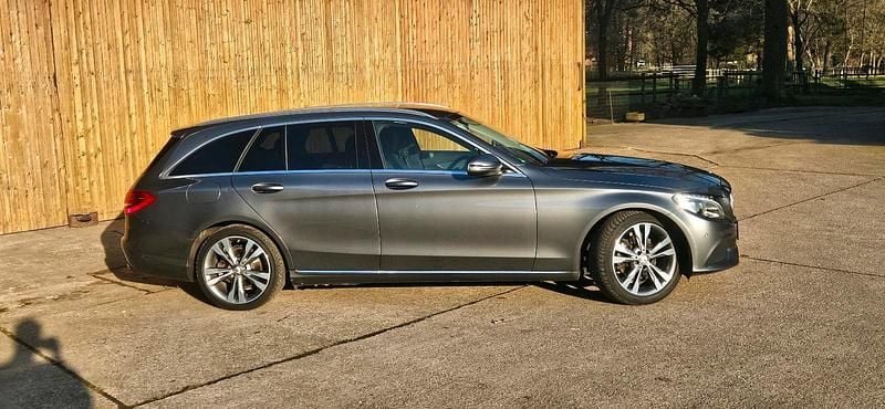 Gebraucht Mercedes C200 184 PS (135 kW) 2017 Grau Kombi