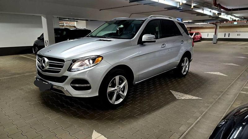 Używany Mercedes GLE350 306 KM (225 kW) 2016 Srebrny SUV