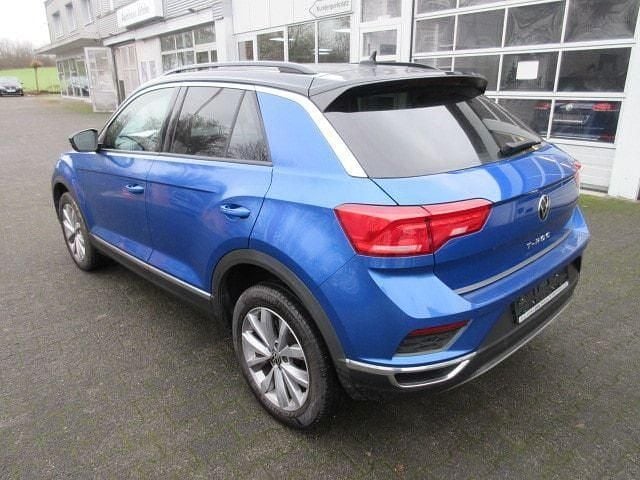 Gebraucht VW T-Roc Style 110 PS (80 kW) 2021 Ravennablau metallic schwarz SUV