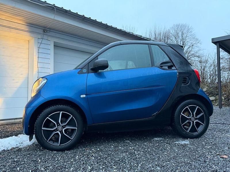 Gebraucht Smart ForTwo Electric Drive Passion 60 kW (82 PS) 2021 Blau Cabrio