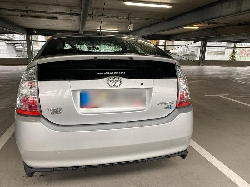 Gebraucht Toyota Prius 77 PS (56 kW) 2006 Grau Kleinwagen