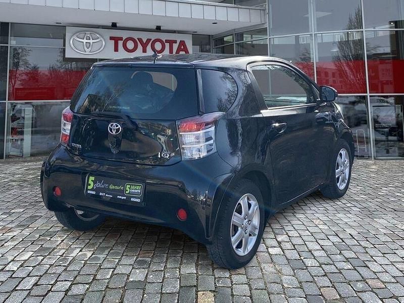 Gebraucht Toyota iQ 68 PS (50 kW) 2009 Schwarz Kleinwagen