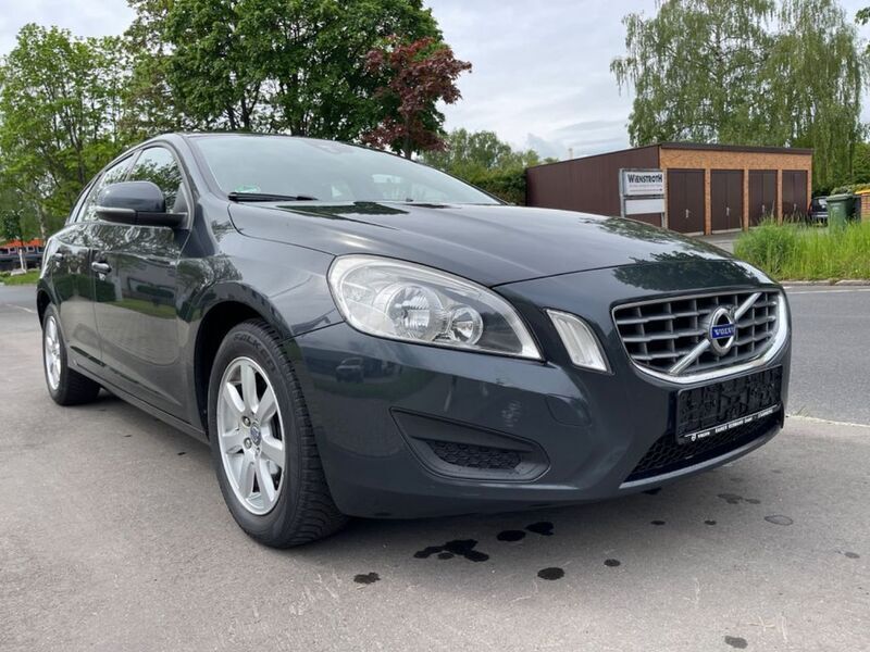 Gebraucht Volvo V60 Kinetic 150 PS (110 kW) 2011 Grau Kombi