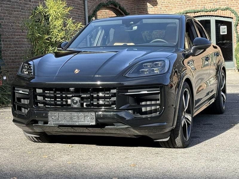 Gebraucht Porsche Cayenne 354 PS (260 kW) 2025 Schwarz SUV