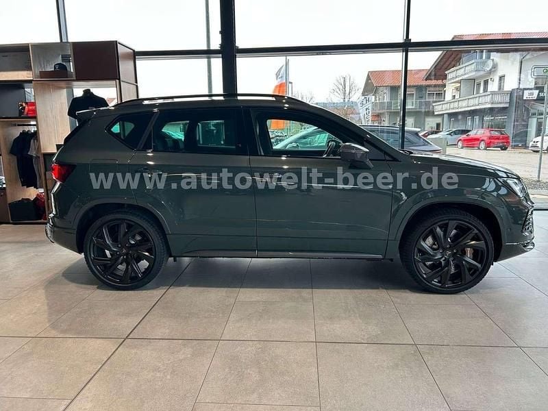 Neu Cupra Ateca VZ 300 PS (220 kW) 2026 Dark forest grün metallic SUV
