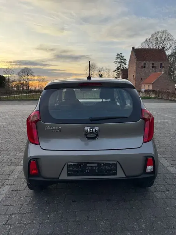 Gebraucht Kia Picanto 67 PS (49 kW) 2017 Silber Kleinwagen