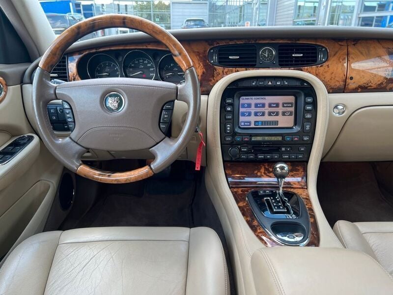 Gebraucht Jaguar XJ8 Executive 298 PS (219 kW) 2005 Weiß Limousine