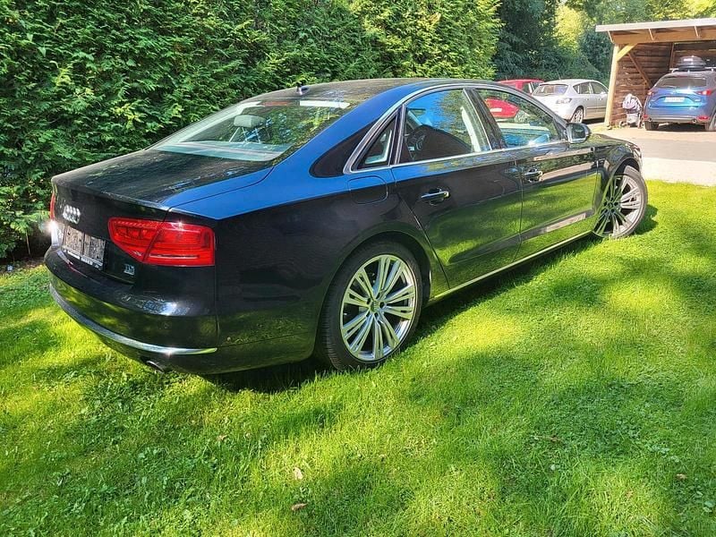 Gebraucht Audi A8 250 PS (183 kW) 2010 Schwarz Limousine