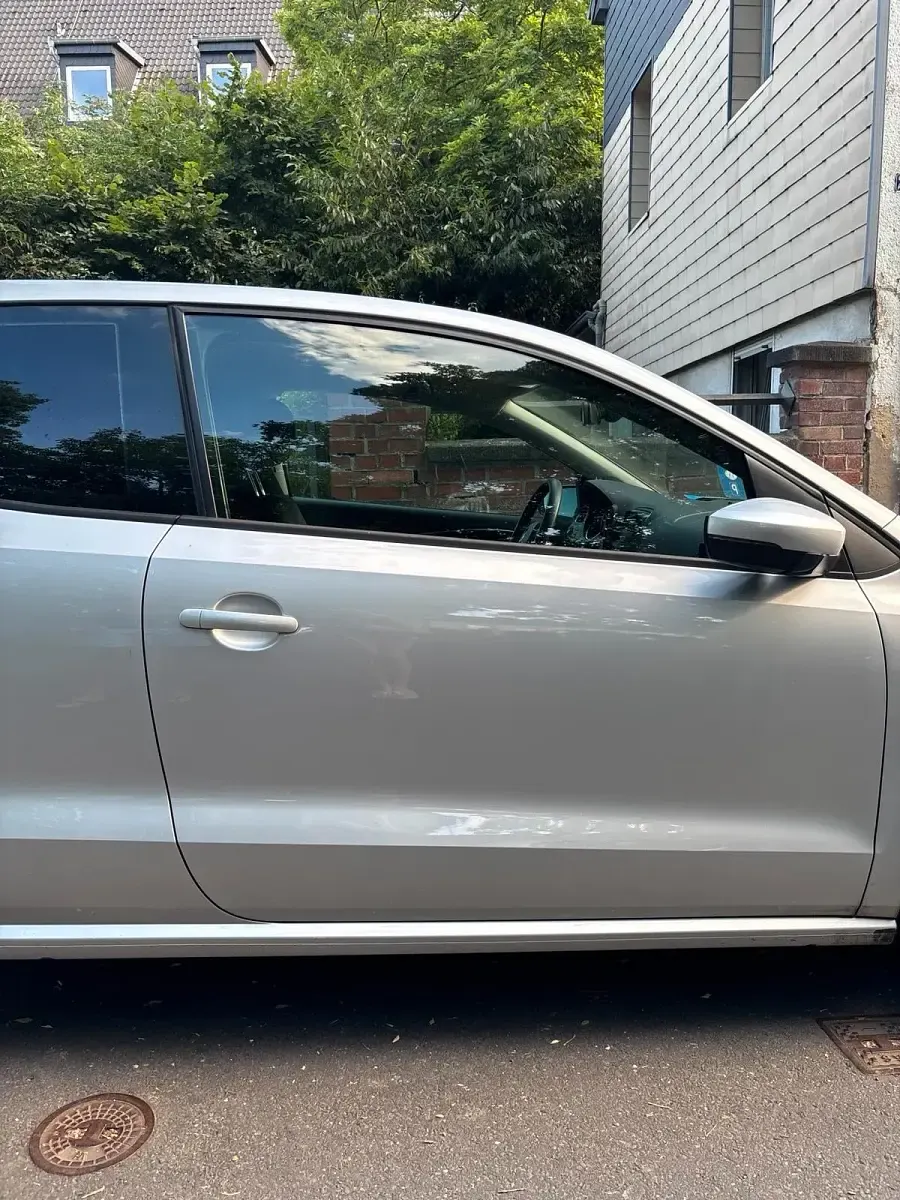 Gebraucht VW Polo 90 PS (66 kW) 2015 Silber Limousine