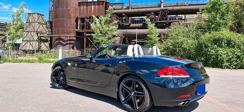 Schwarz Gebraucht 2010 BMW Z4 Cabrio | 15.490 € (Etwas zu teuer) - Bild 1/4