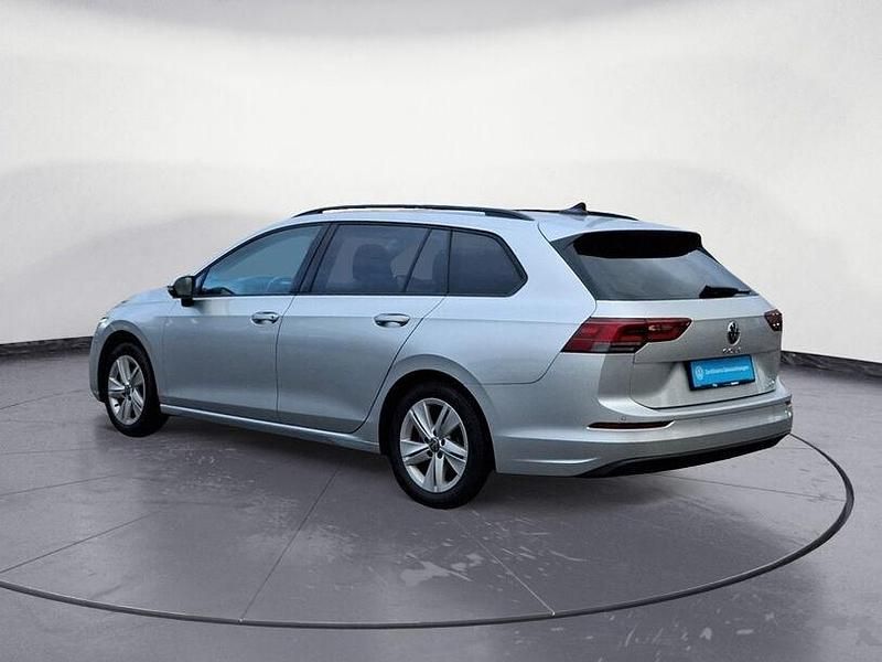 Gebraucht VW Golf VIII Life 150 PS (110 kW) 2023 Reflexsilber metallic Kombi