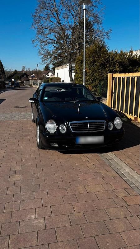 Gebraucht Mercedes CLK320 218 PS (160 kW) 2001 Schwarz Coupé